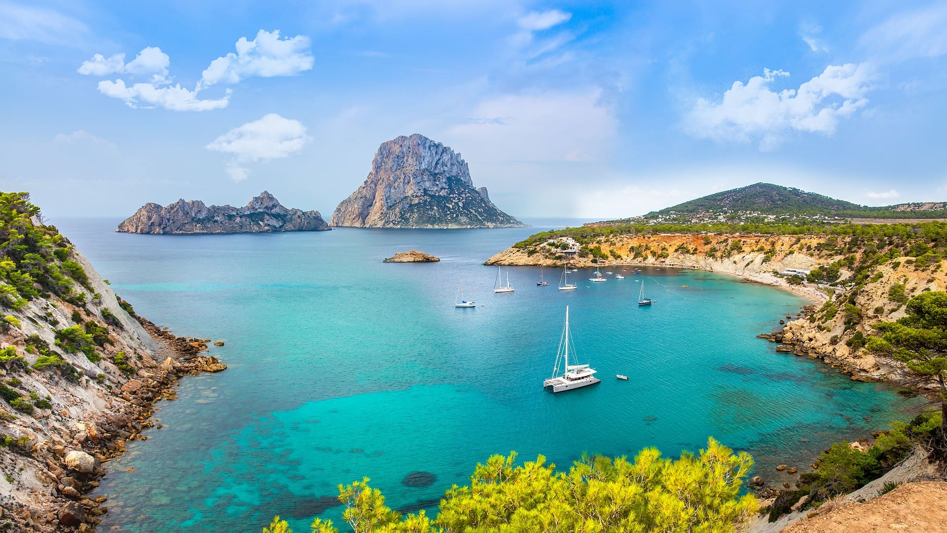 Ibiza es un lugar ideal para viajar si eres soltero